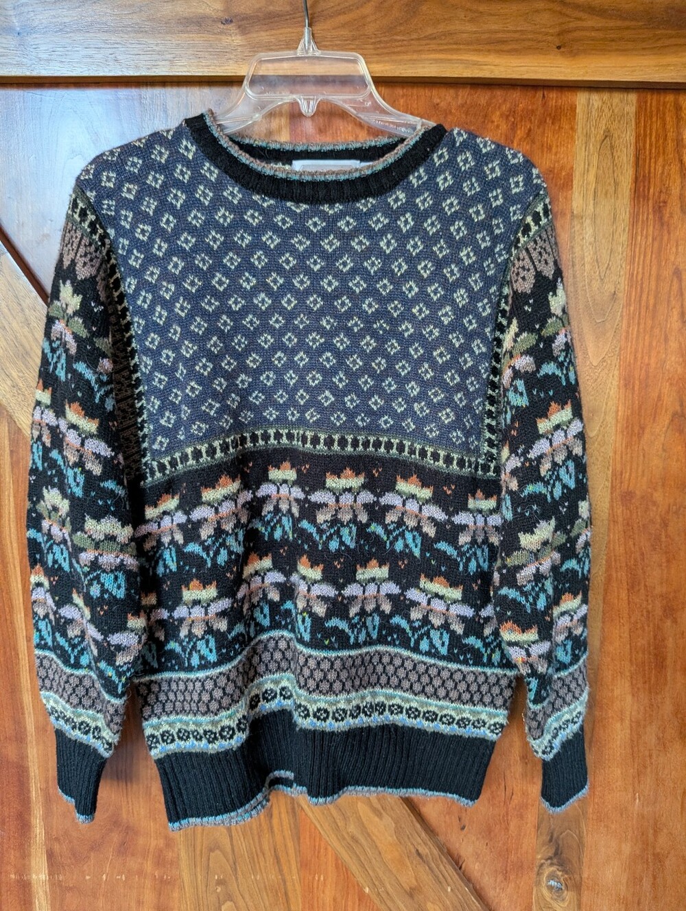 Women's Vintage Black Floral Pattern Crewneck Sweater